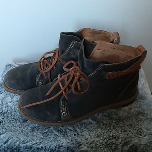 Born Women's Suede Gray Ankle Boot 10M